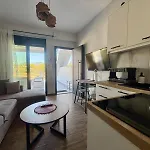 Chloe Complex By Horizon Homes Apartment