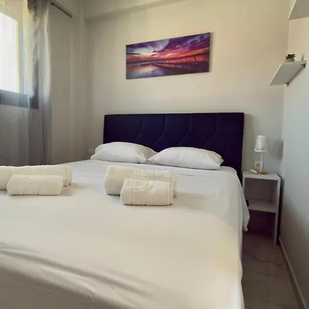 Chloe Complex By Horizon Homes Apartment