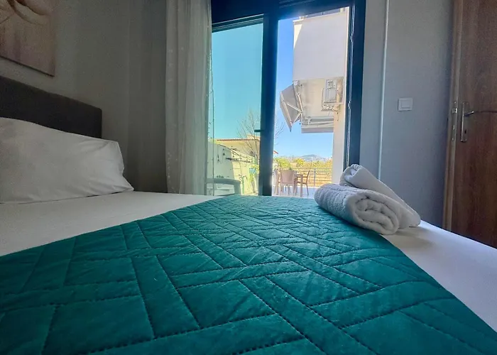 Chloe Comlex By Horizon Homes Orfánion